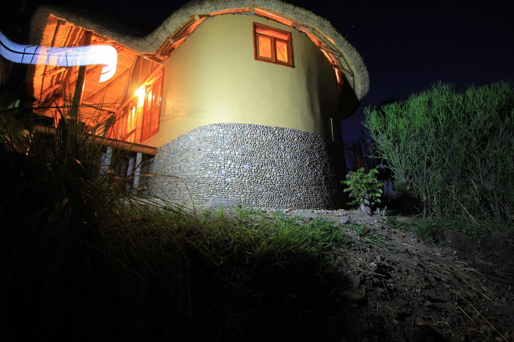 Wild Tracks Overland Camp Kasese Quarto foto