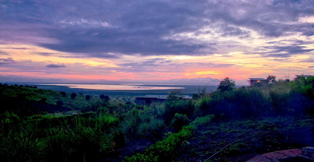 Wild Tracks Overland Camp Kasese Exterior foto